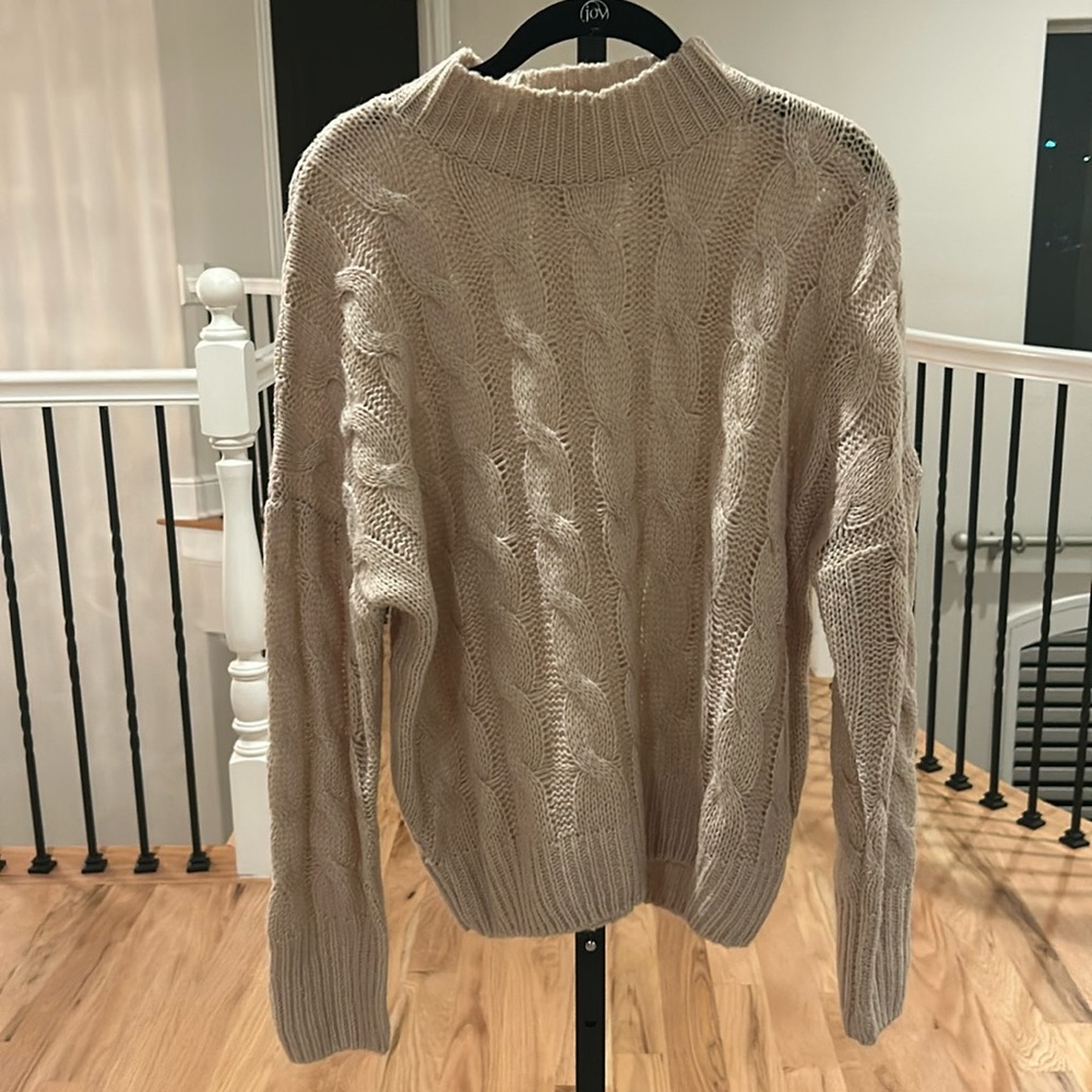 Line & Dot sweater